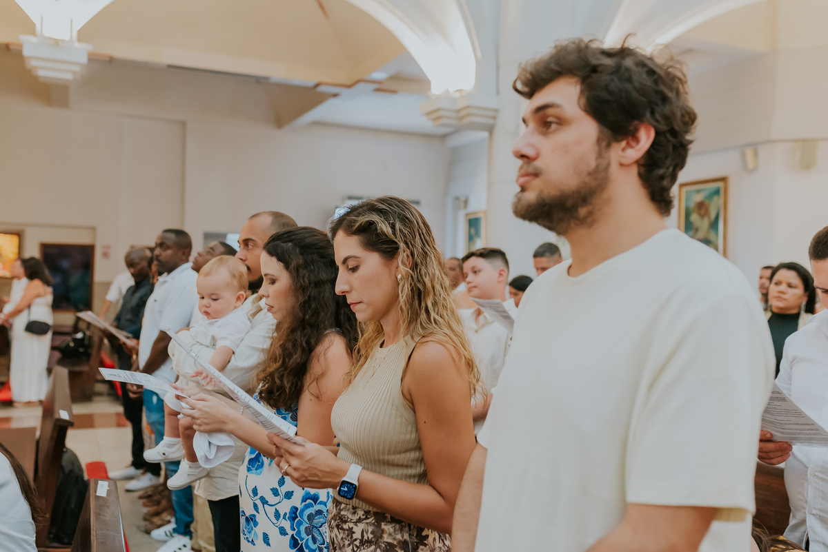 fotografia batizado fotografa familia batismo Gabriel paroquia São Francisco de paula barra da Tijuca rio de janeiro 