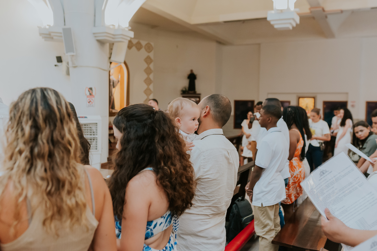 fotografia batizado fotografa familia batismo Gabriel paroquia São Francisco de paula barra da Tijuca rio de janeiro 