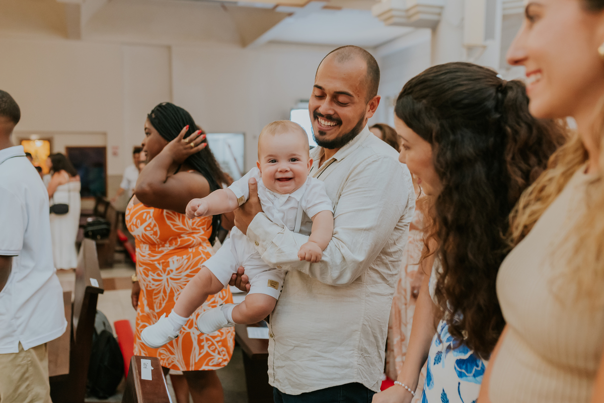 fotografia batizado fotografa familia batismo Gabriel paroquia São Francisco de paula barra da Tijuca rio de janeiro 