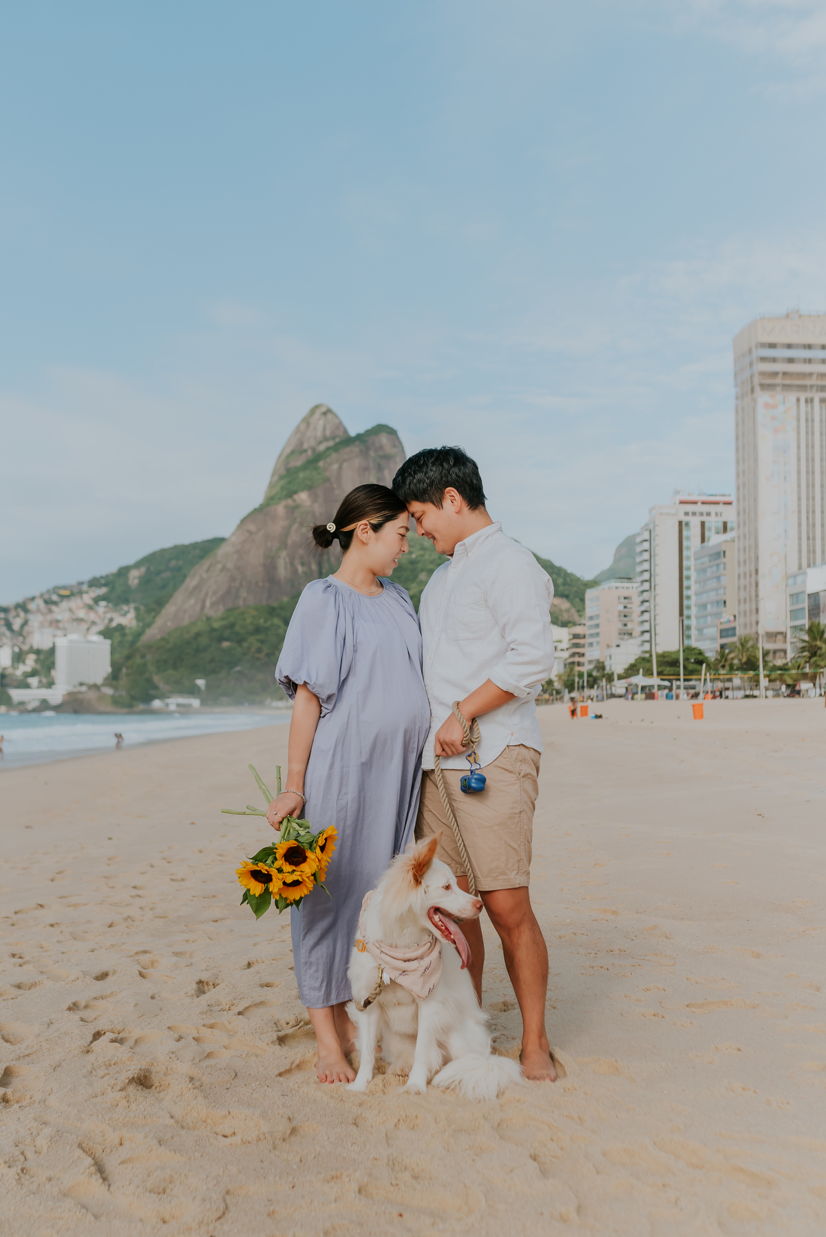 fotografia ensaio externo gestante familia na praia Leblon Rio de Janeiro fotografa bruna guerson