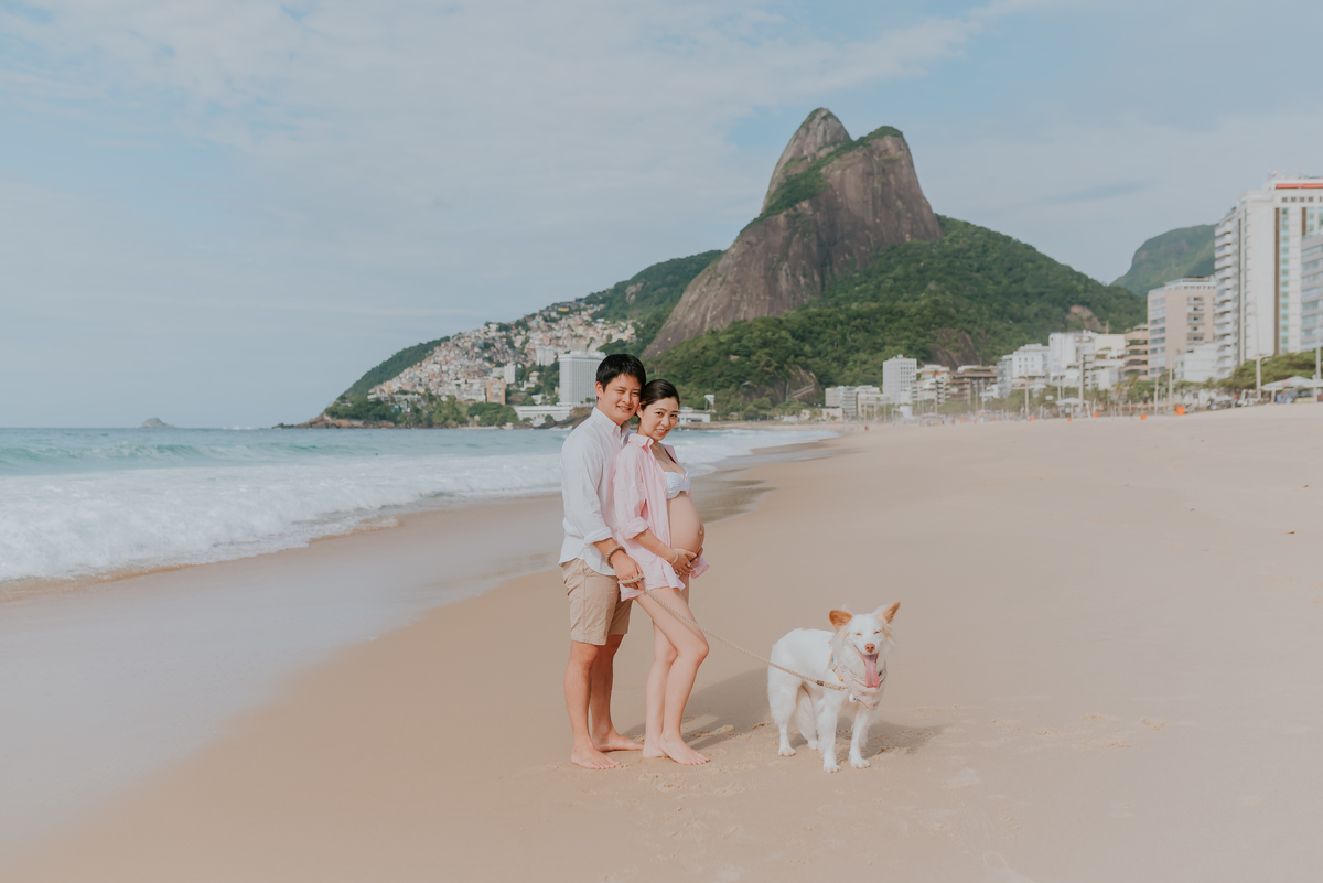 fotografia ensaio externo gestante familia na praia Leblon Rio de Janeiro fotografa bruna guerson