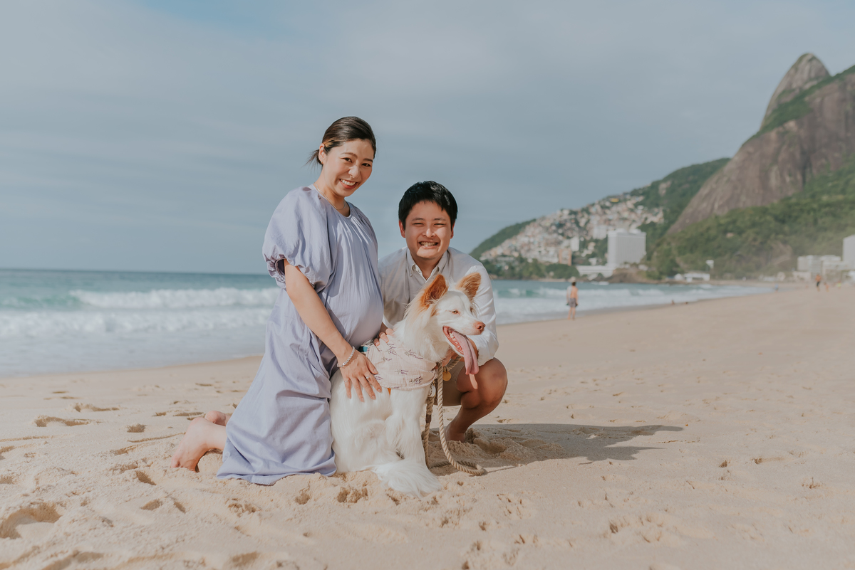 fotografia ensaio externo gestante familia na praia Leblon Rio de Janeiro fotografa bruna guerson