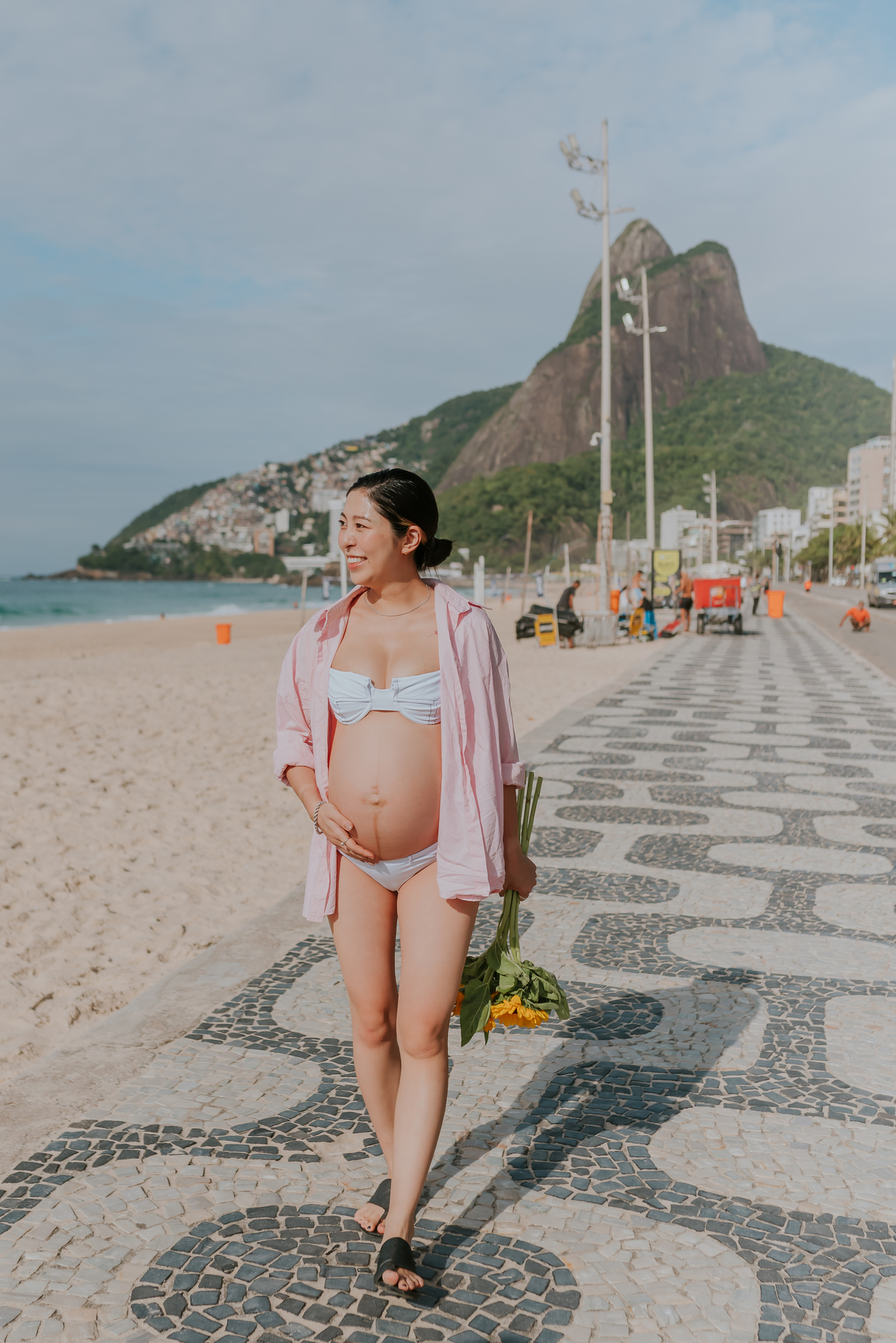 fotografia ensaio externo gestante familia na praia Leblon Rio de Janeiro fotografa bruna guerson