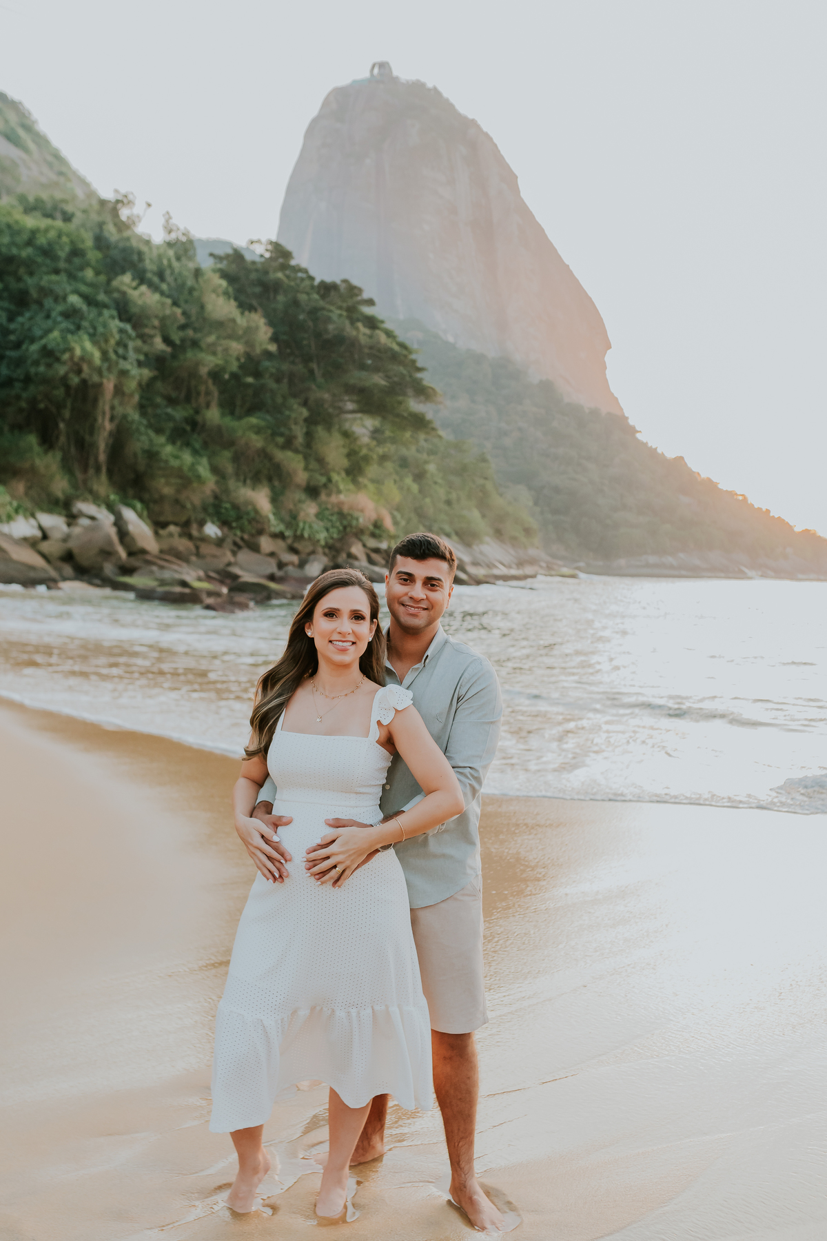 fotografia ensaio de gestante externo praia amanhecer Rio de Janeiro praia vermelha urca rj fotografa familia 