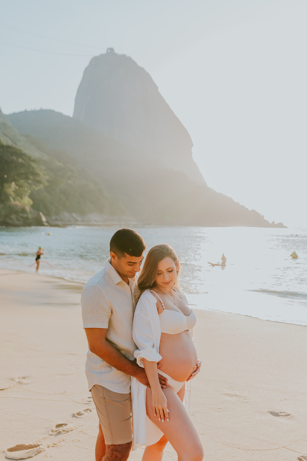 fotografia ensaio de gestante externo praia amanhecer Rio de Janeiro praia vermelha urca rj fotografa familia 