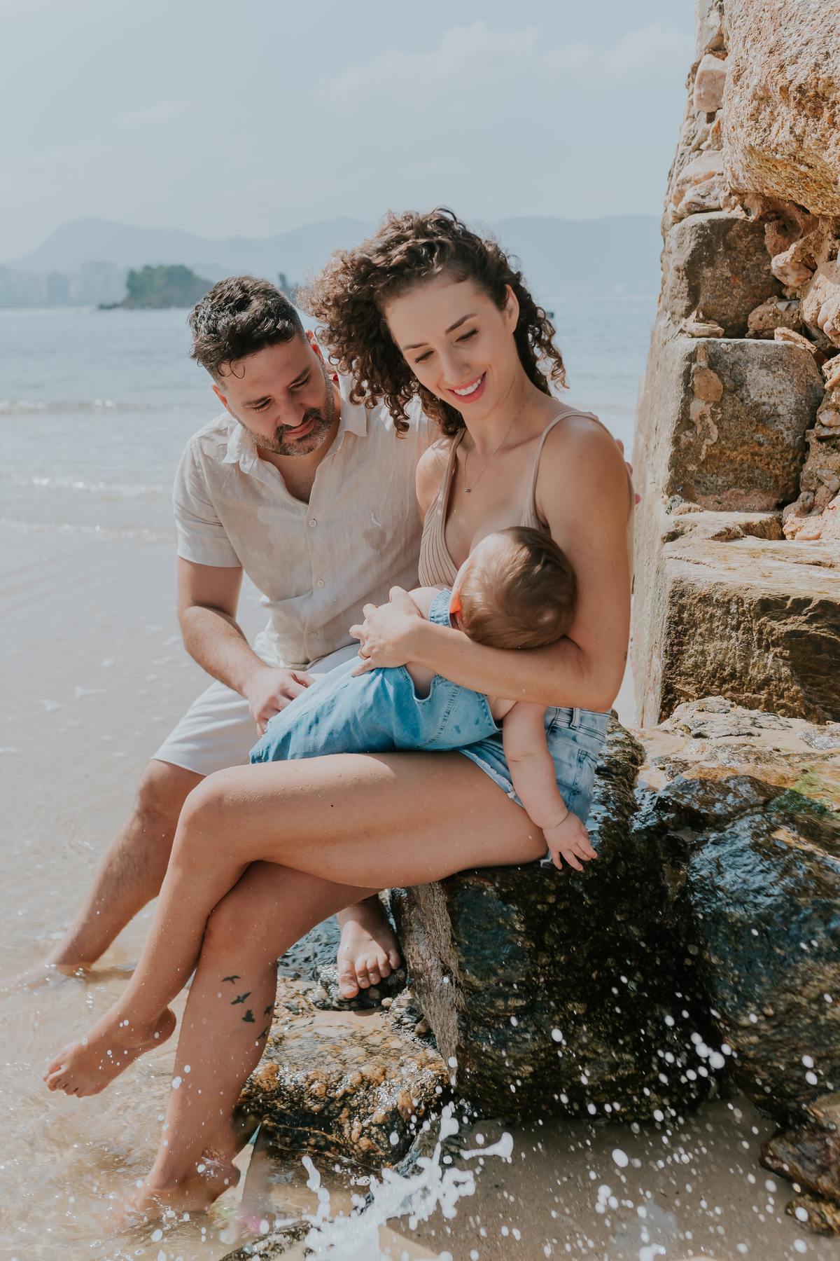 fotografia ensaio familia externo acompanhamento bebe 7 meses praia da boa viagem Niteroi rio de janeiro fotografa 