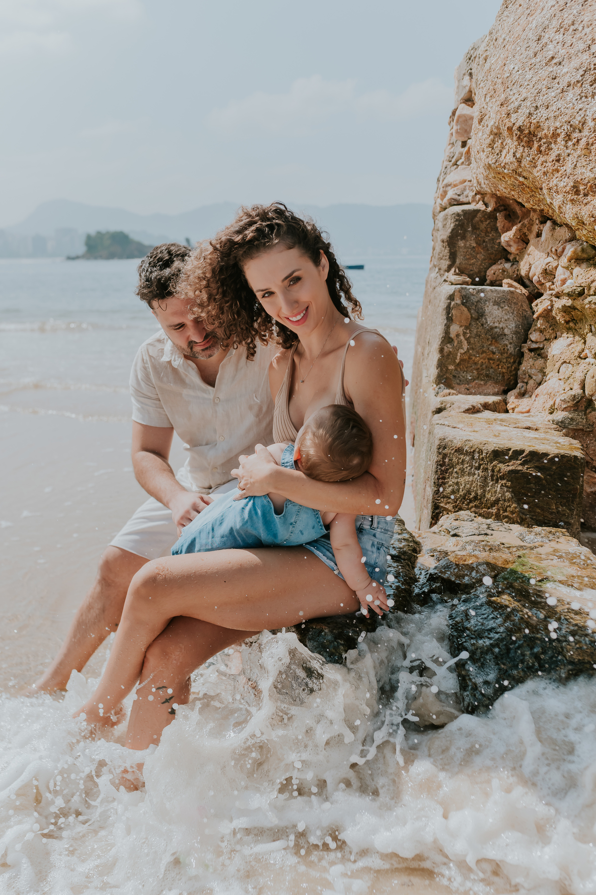fotografia ensaio familia externo acompanhamento bebe 7 meses praia da boa viagem Niteroi rio de janeiro fotografa 