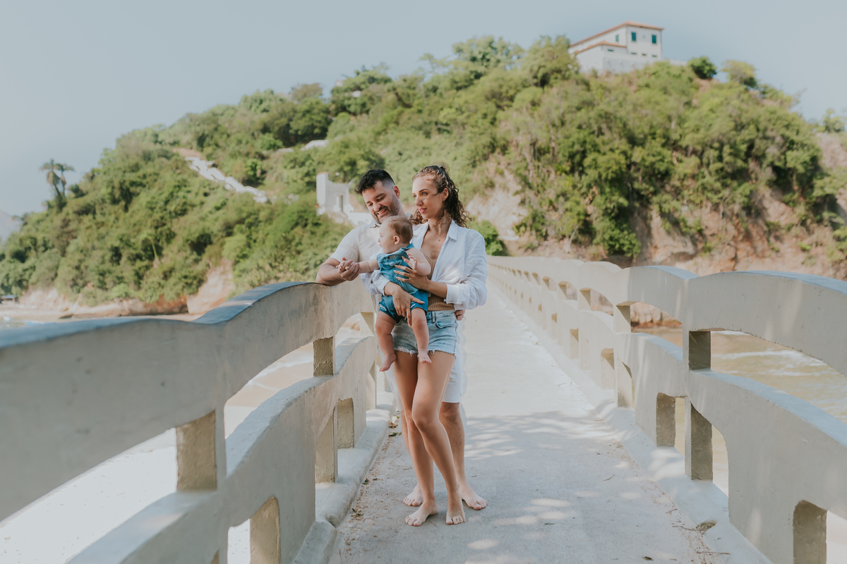 fotografia ensaio familia externo acompanhamento bebe 7 meses praia da boa viagem Niteroi rio de janeiro fotografa 