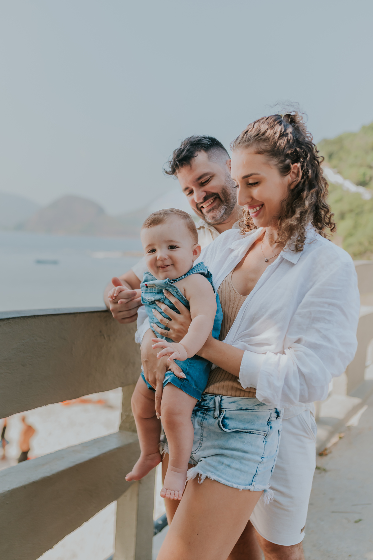 fotografia ensaio familia externo acompanhamento bebe 7 meses praia da boa viagem Niteroi rio de janeiro fotografa 