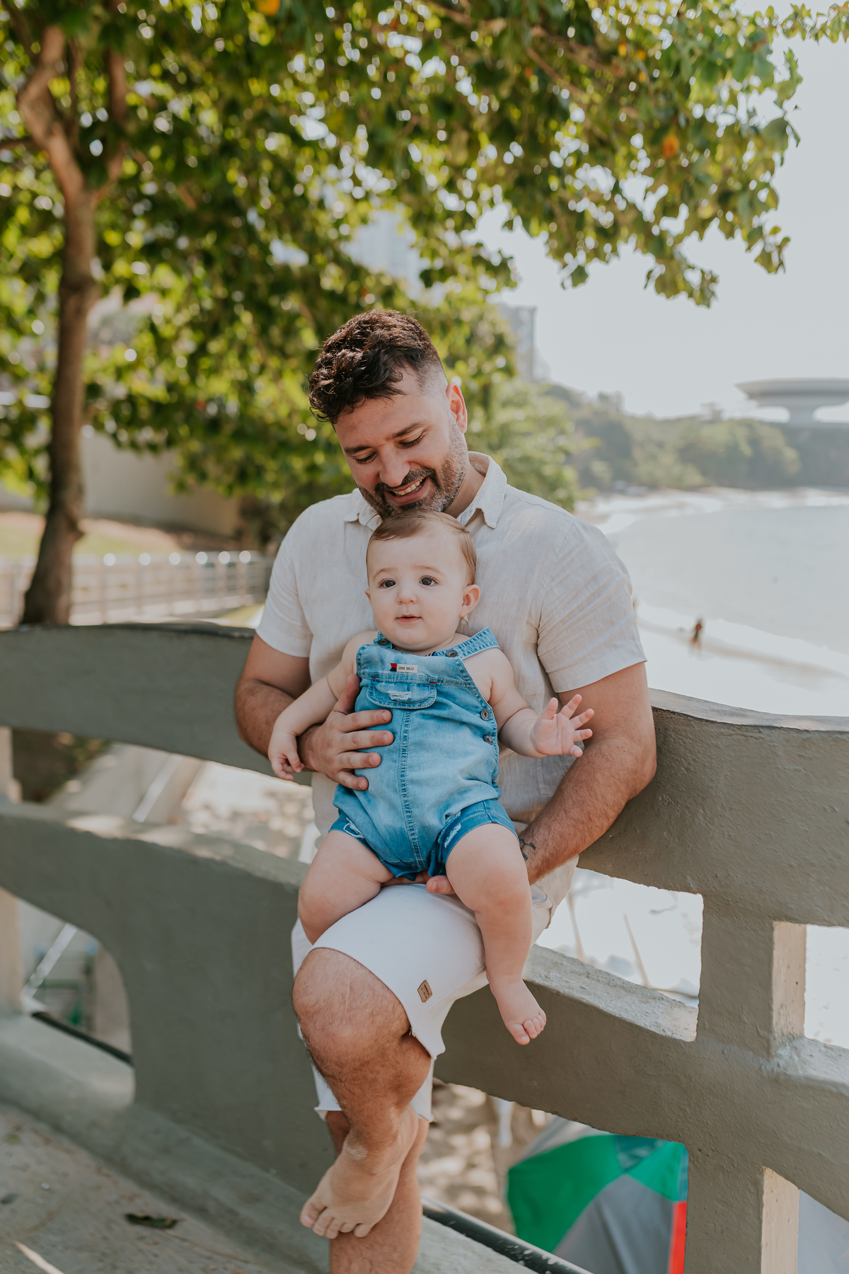 fotografia ensaio familia externo acompanhamento bebe 7 meses praia da boa viagem Niteroi rio de janeiro fotografa 