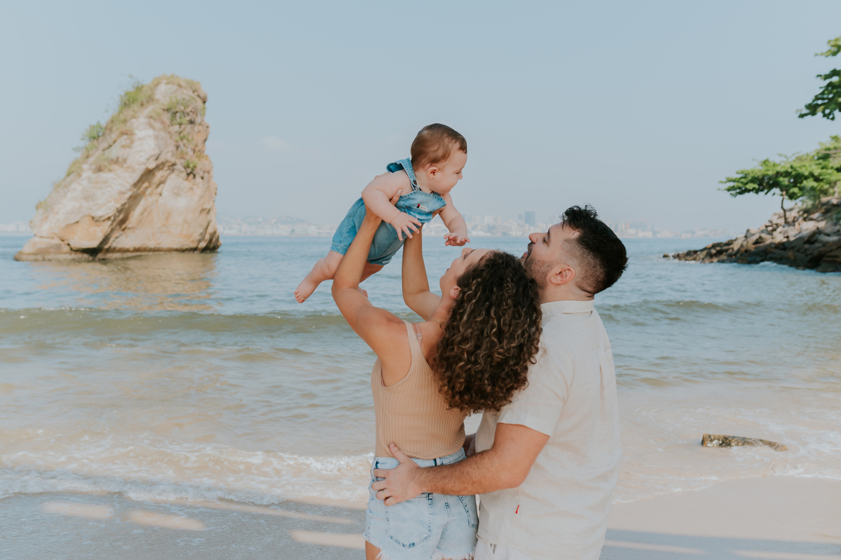 fotografia ensaio familia externo acompanhamento bebe 7 meses praia da boa viagem Niteroi rio de janeiro fotografa 