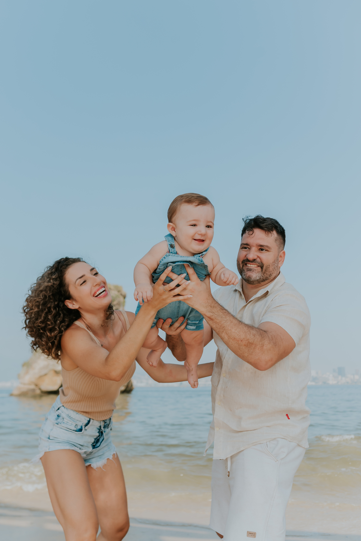 fotografia ensaio familia externo acompanhamento bebe 7 meses praia da boa viagem Niteroi rio de janeiro fotografa 