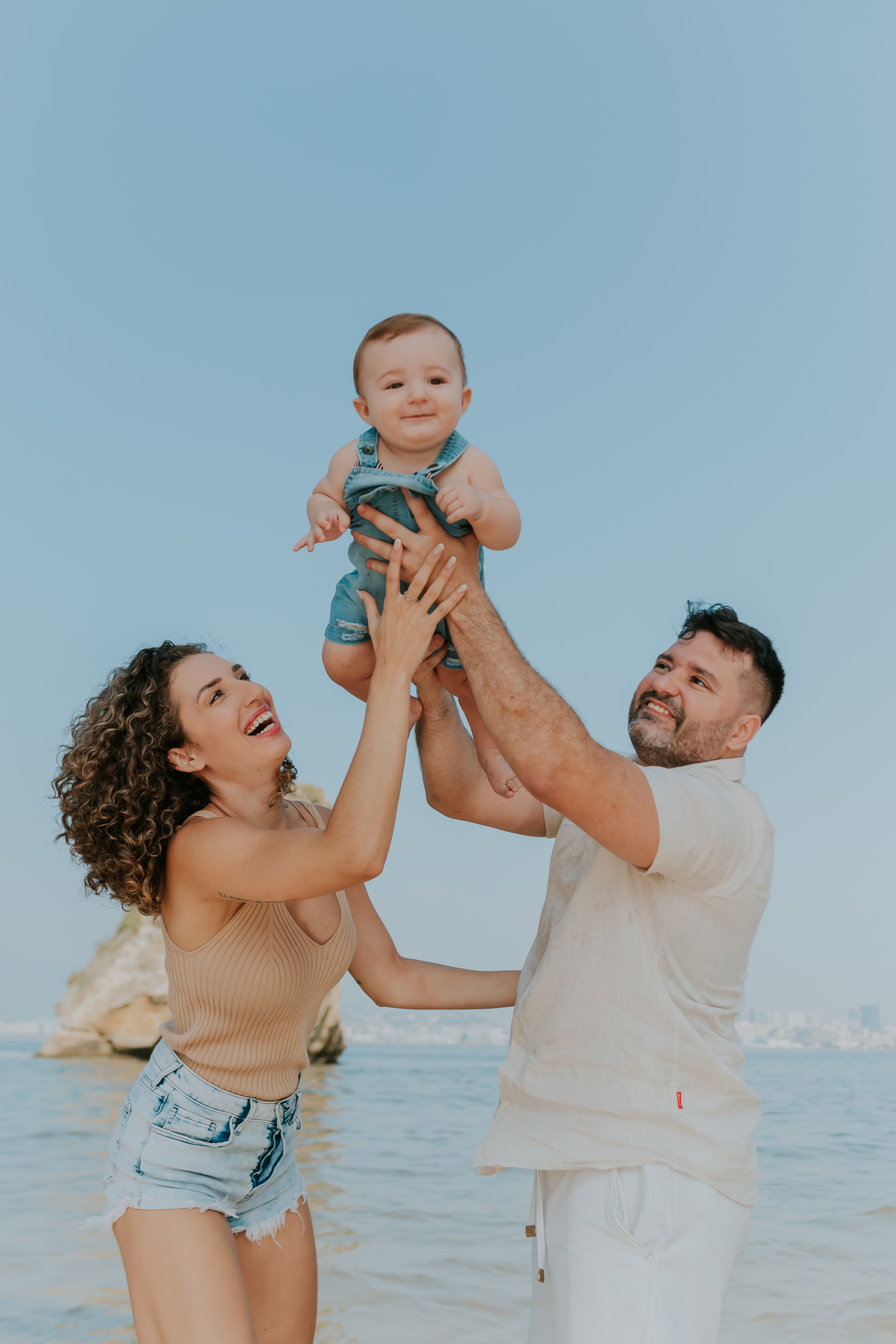 fotografia ensaio familia externo acompanhamento bebe 7 meses praia da boa viagem Niteroi rio de janeiro fotografa 