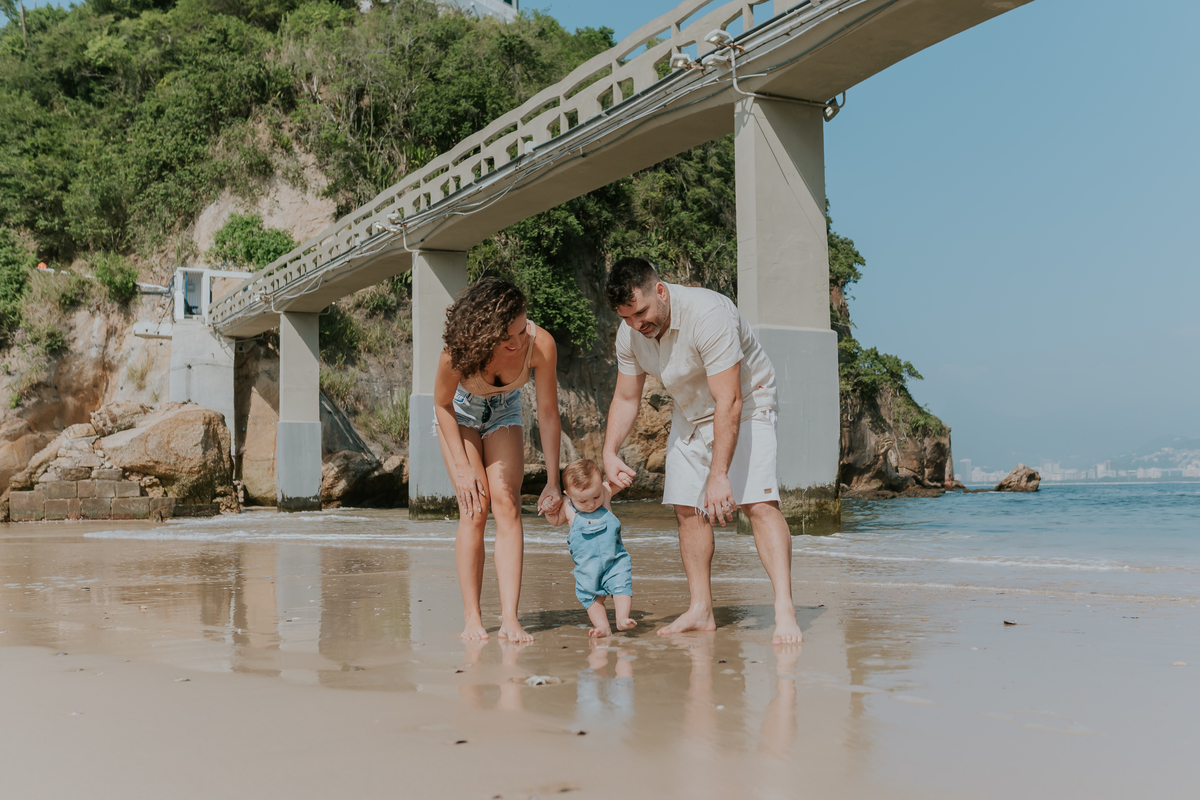 fotografia ensaio familia externo acompanhamento bebe 7 meses praia da boa viagem Niteroi rio de janeiro fotografa 