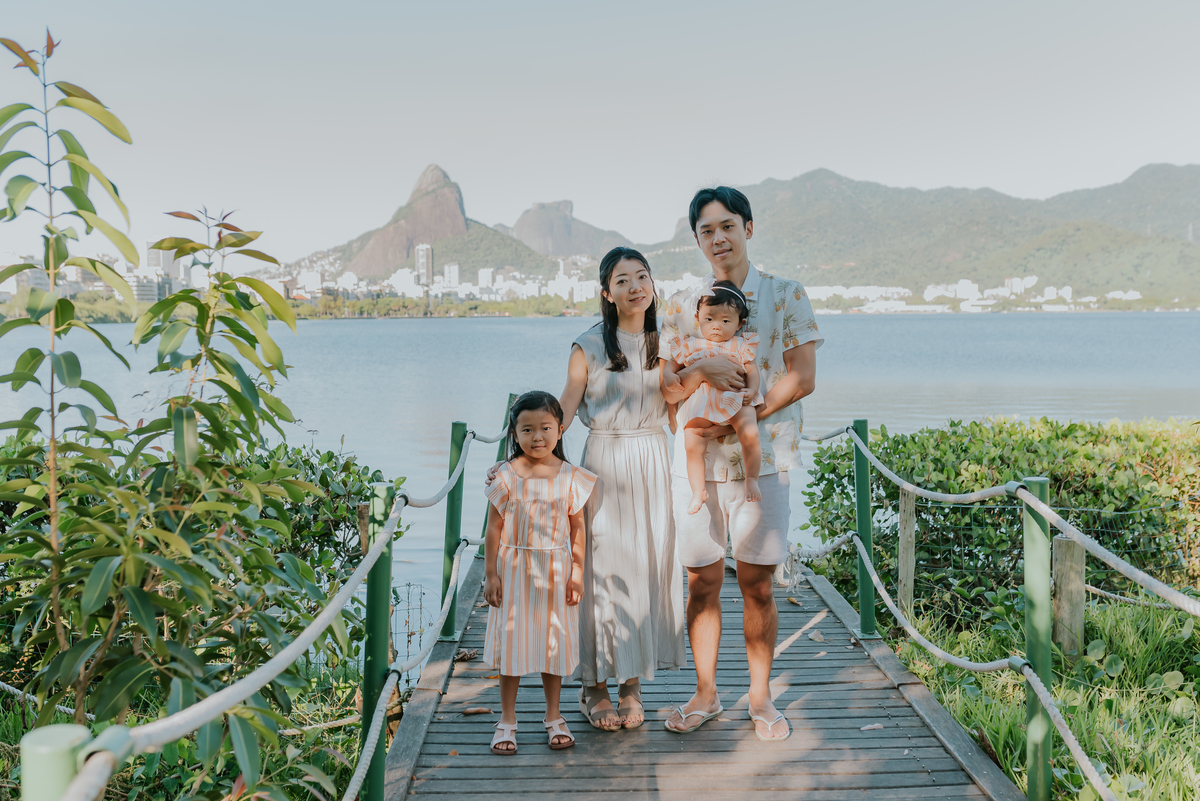 fotografia ensaio familia externo lagoa rodrigo de Freitas japonesa mia e anna fotografa Rio de Janeiro 