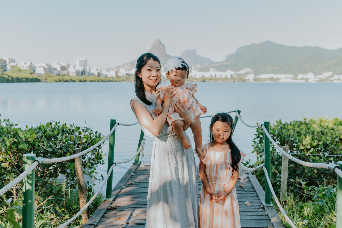 fotografia ensaio familia externo lagoa rodrigo de Freitas japonesa mia e anna fotografa Rio de Janeiro 