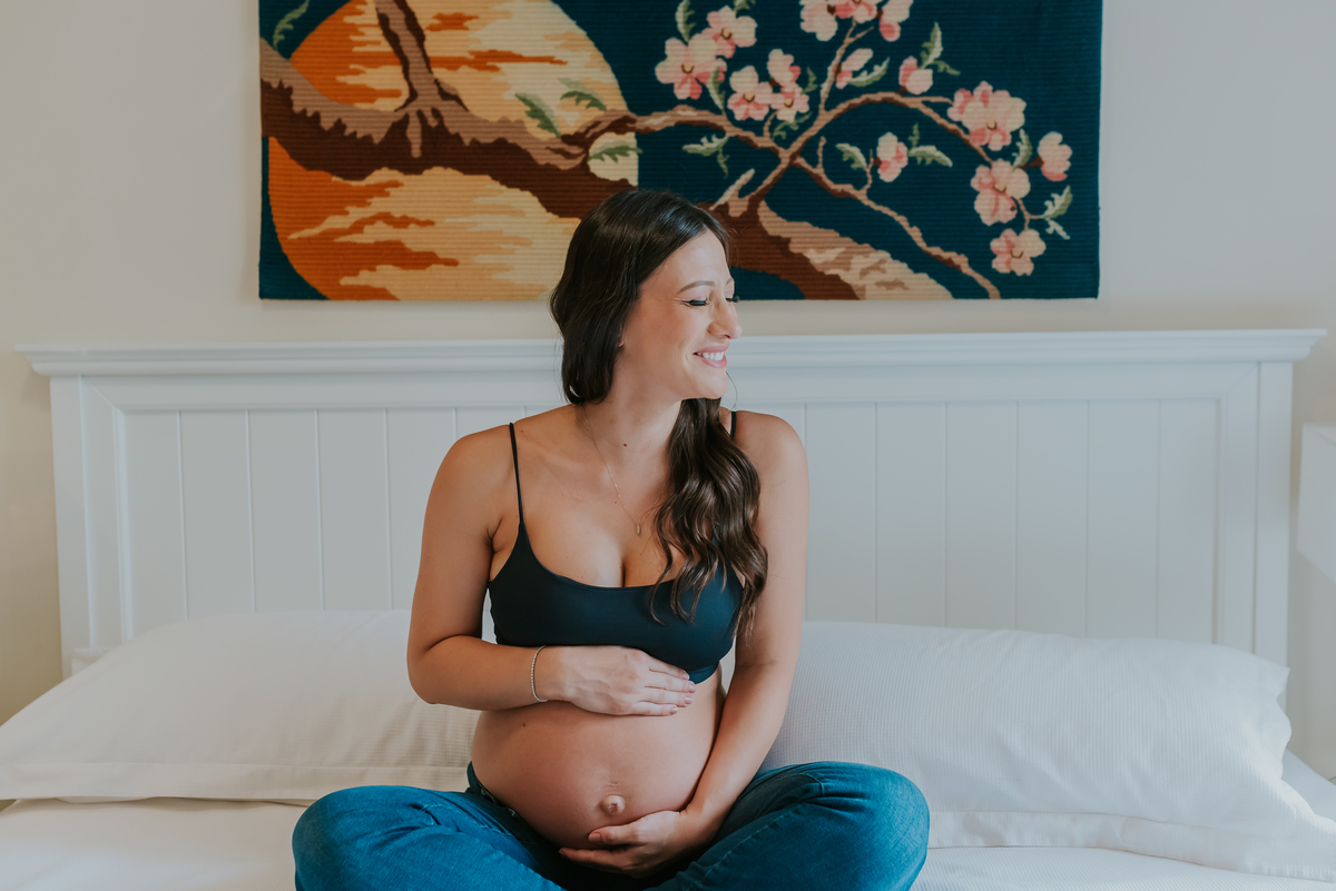 fotografa bruna Guerson fotografia família ensaio gestante em casa rio de janeiro Tijuca a espera da Cecilia 
