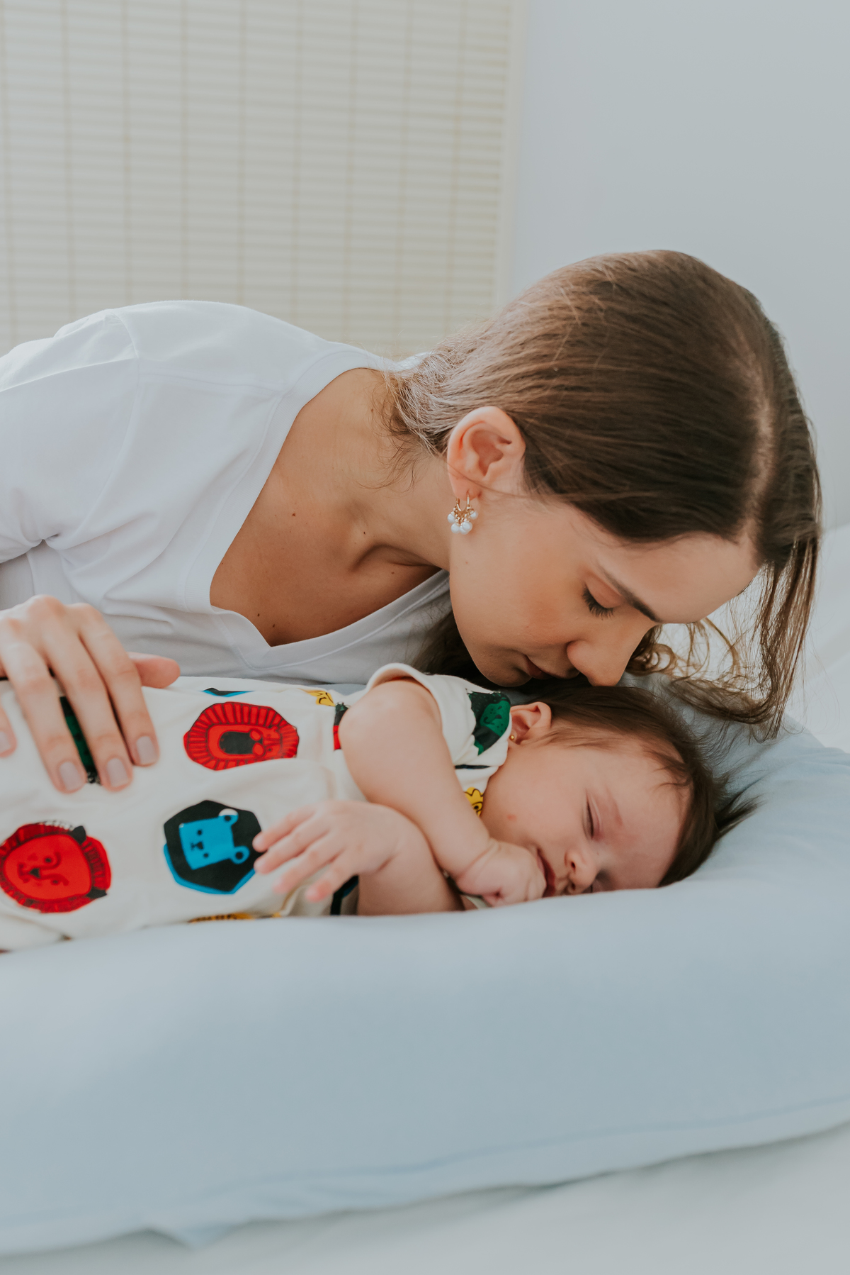 fotografia em casa ensaio de familia Betina acompanhamento 3 meses Leblon Rio de Janeiro fotografa bruna Guerson 