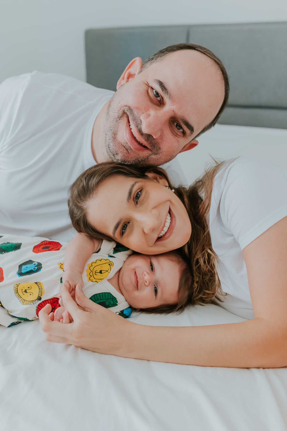 fotografia em casa ensaio de familia Betina acompanhamento 3 meses Leblon Rio de Janeiro fotografa bruna Guerson 