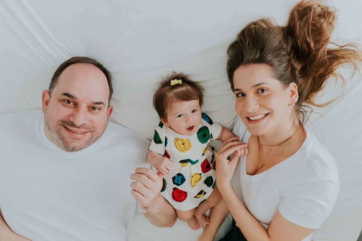 fotografia em casa ensaio de familia Betina acompanhamento 3 meses Leblon Rio de Janeiro fotografa bruna Guerson 