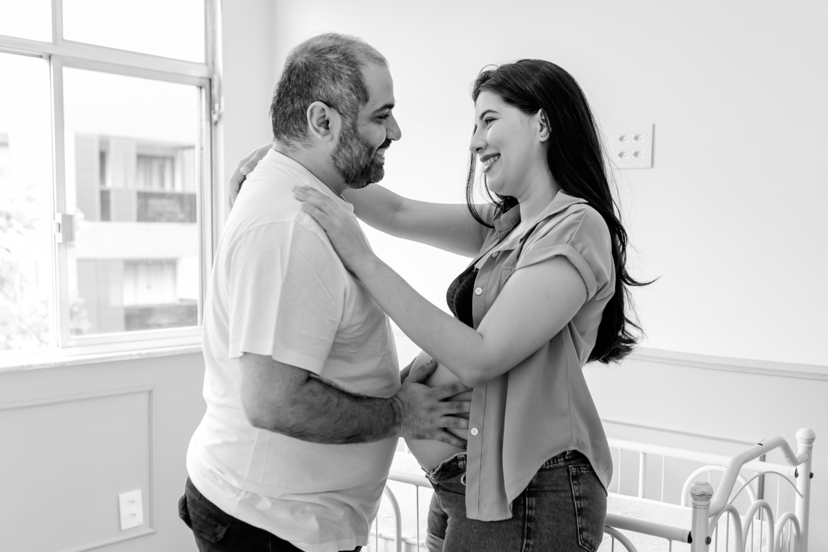 fotografia ensaio gestante em casa a espera do bernardo ilha do governador Rio de Janeiro fotografa familia 