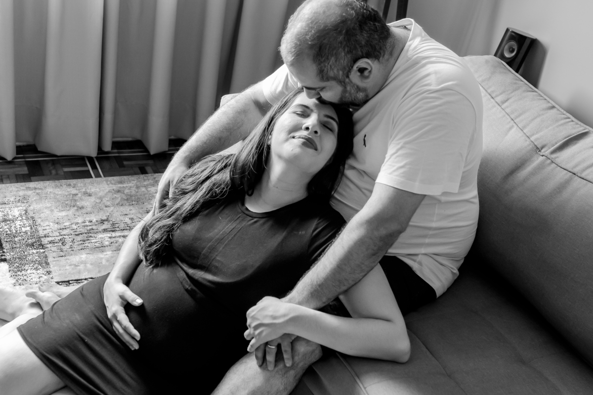 fotografia ensaio gestante em casa a espera do bernardo ilha do governador Rio de Janeiro fotografa familia 