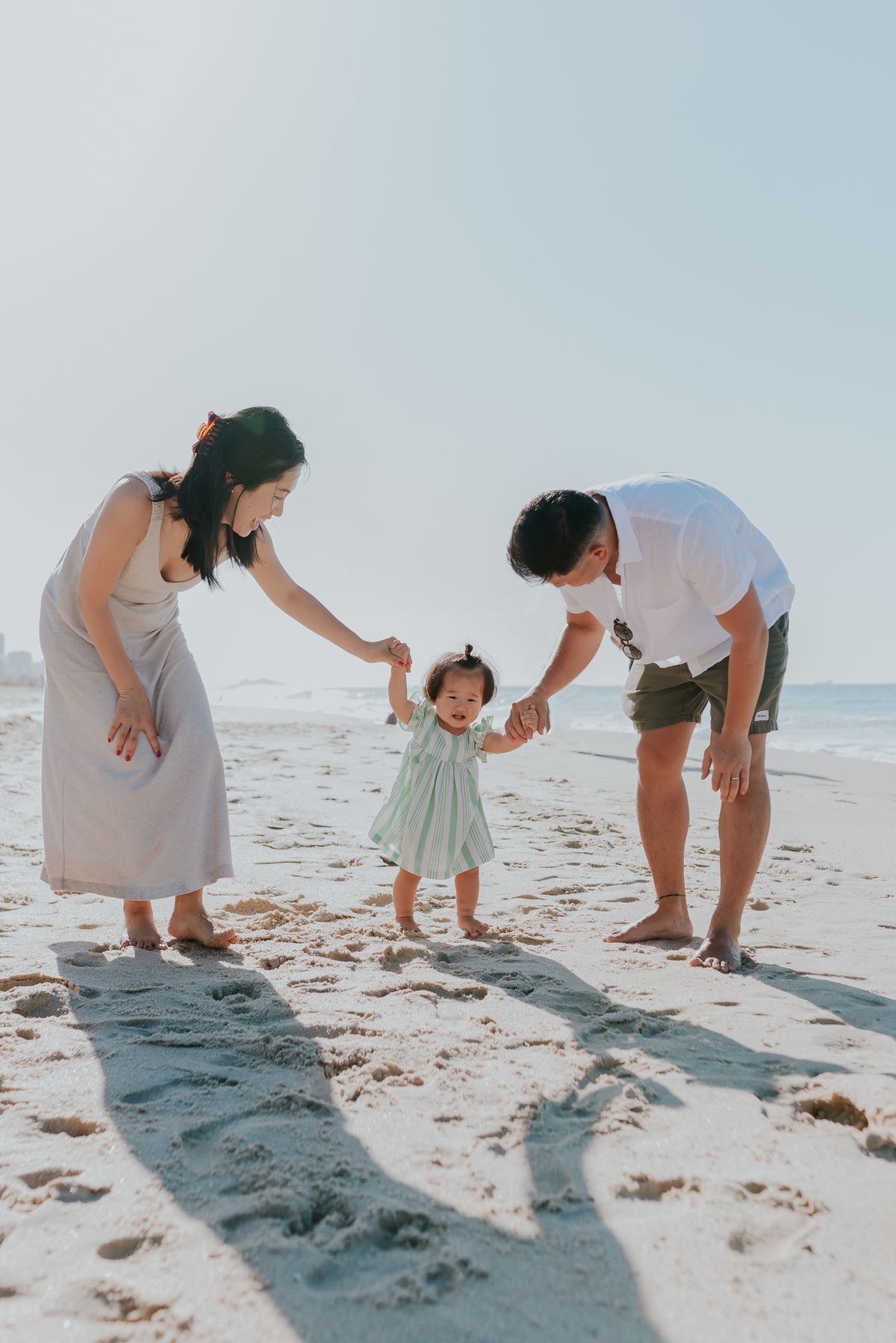fotografia ensaio de familia externo praia Leblon Rio de Janeiro zona sul familia japonesa fotografa bruna guerson
