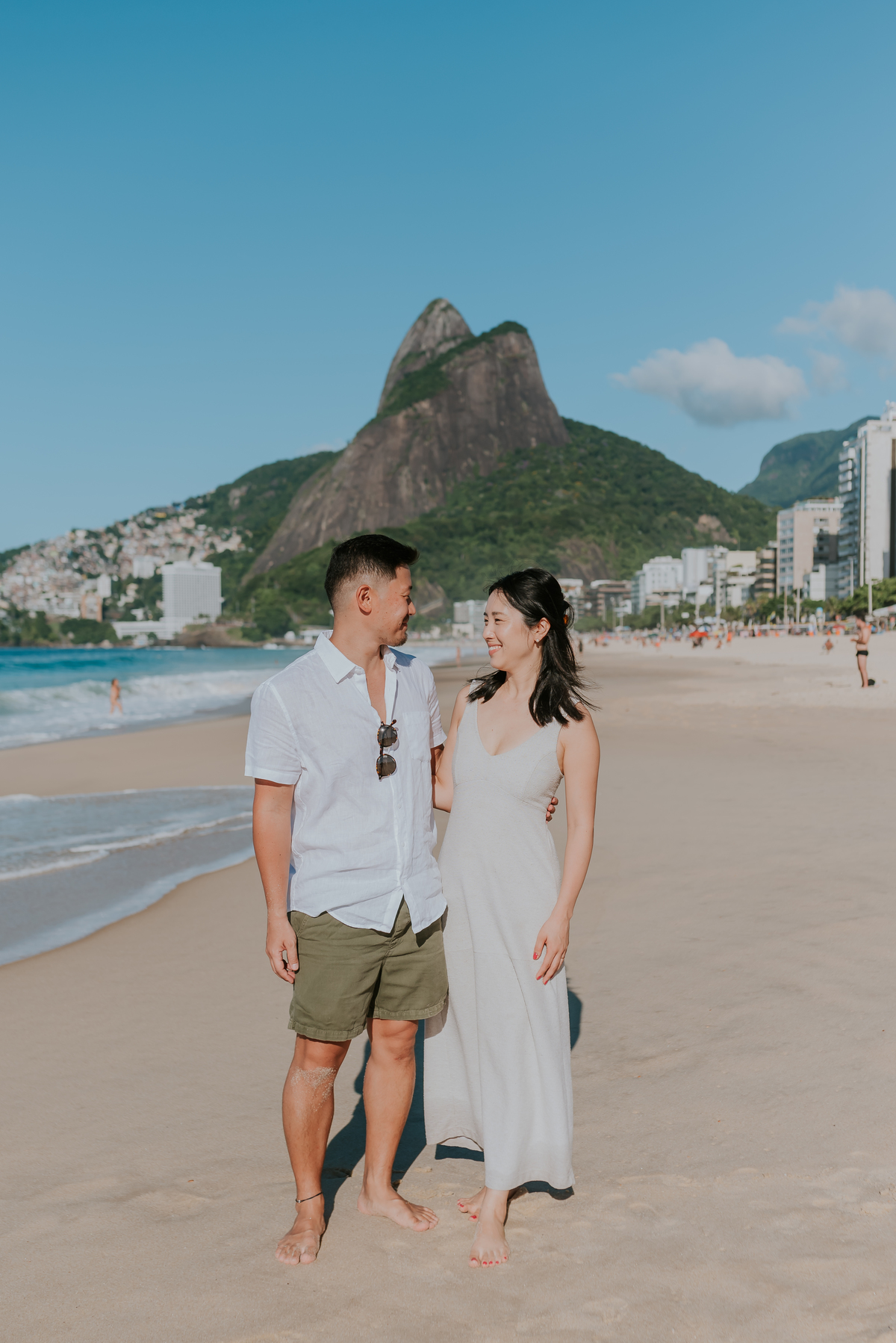 fotografia ensaio de familia externo praia Leblon Rio de Janeiro zona sul familia japonesa fotografa bruna guerson
