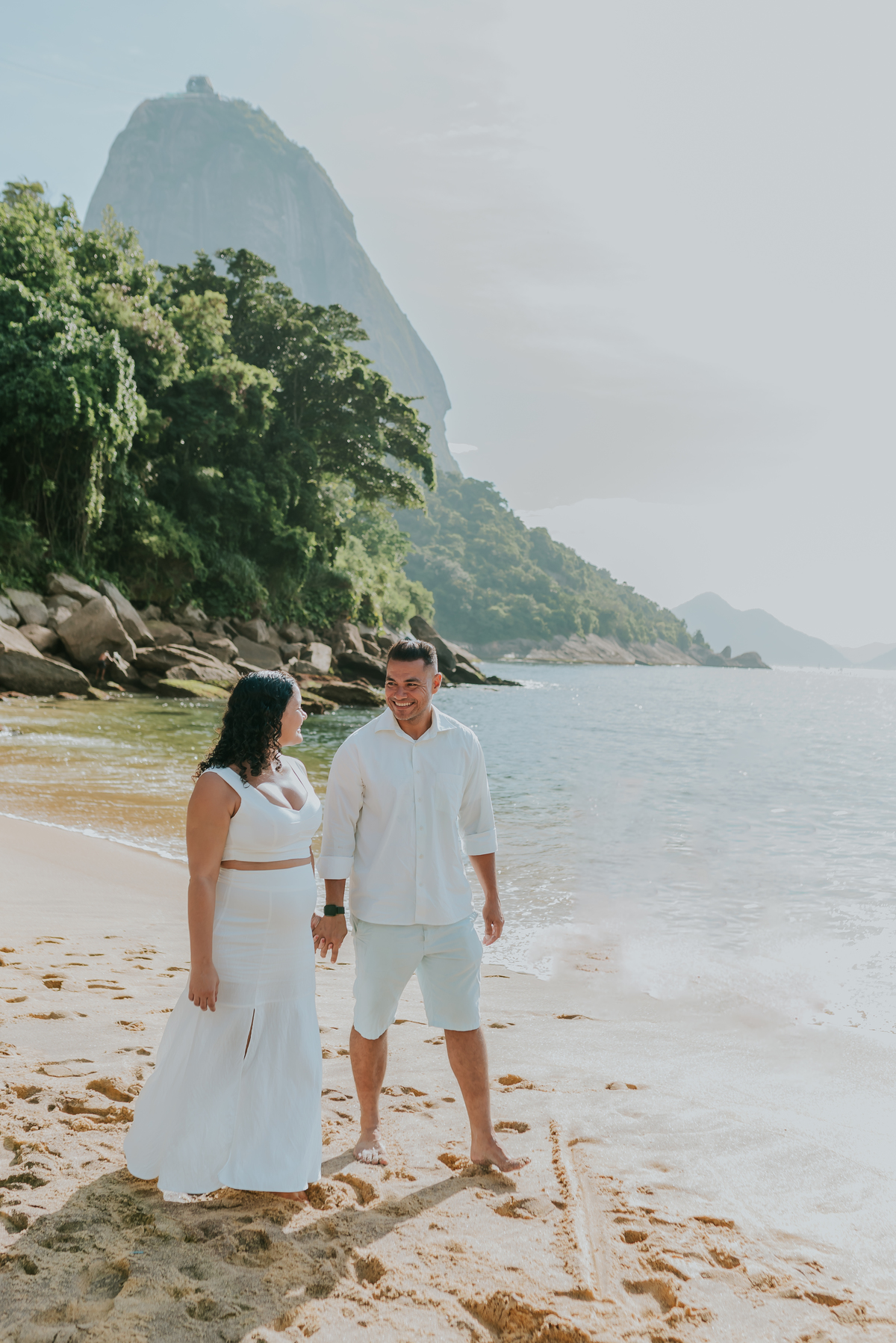 ensaio revelação gestante praia vermelha urca externo Rio de Janeiro fotografia fotografa familia bruna Guerson a espera da leticia 