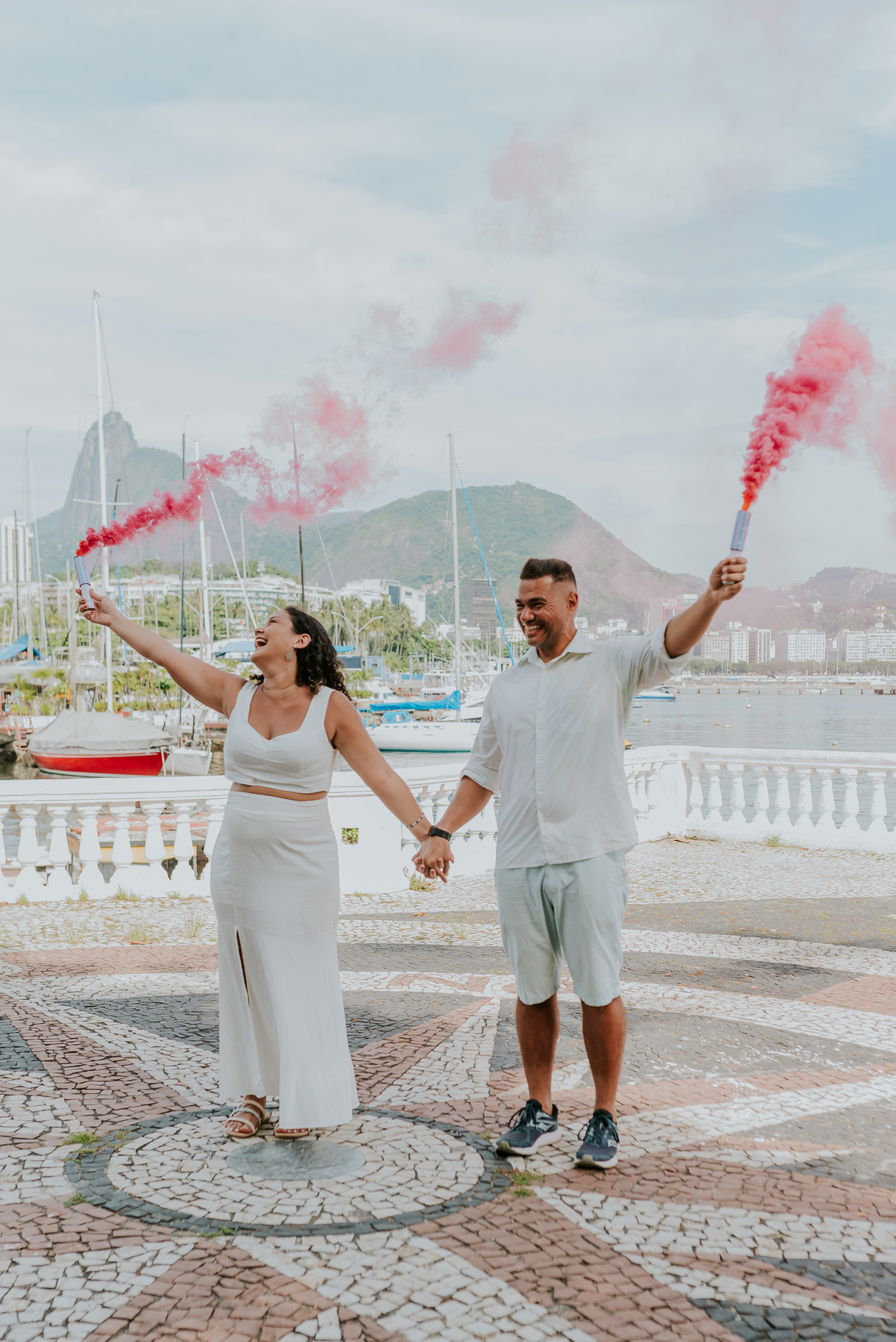 ensaio revelação gestante praia vermelha urca externo Rio de Janeiro fotografia fotografa familia bruna Guerson a espera da leticia 