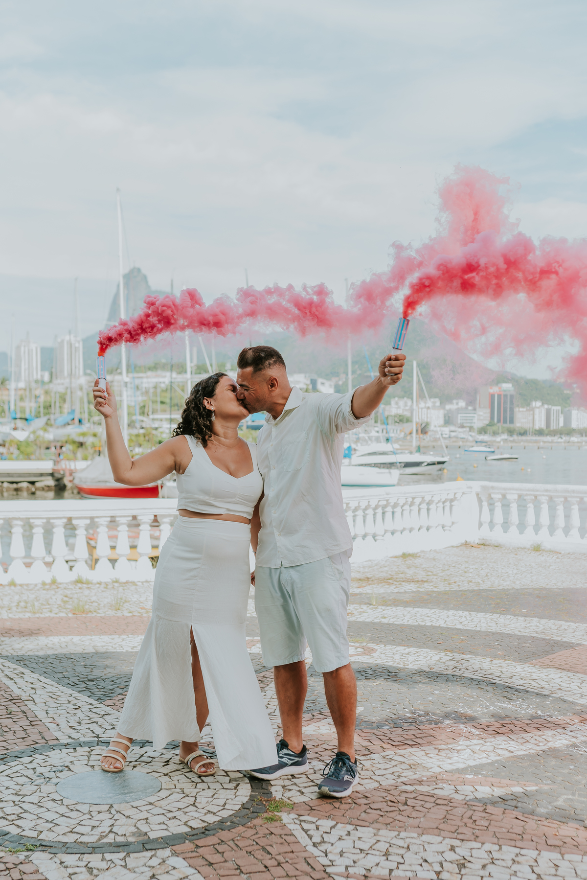 ensaio revelação gestante praia vermelha urca externo Rio de Janeiro fotografia fotografa familia bruna Guerson a espera da leticia 
