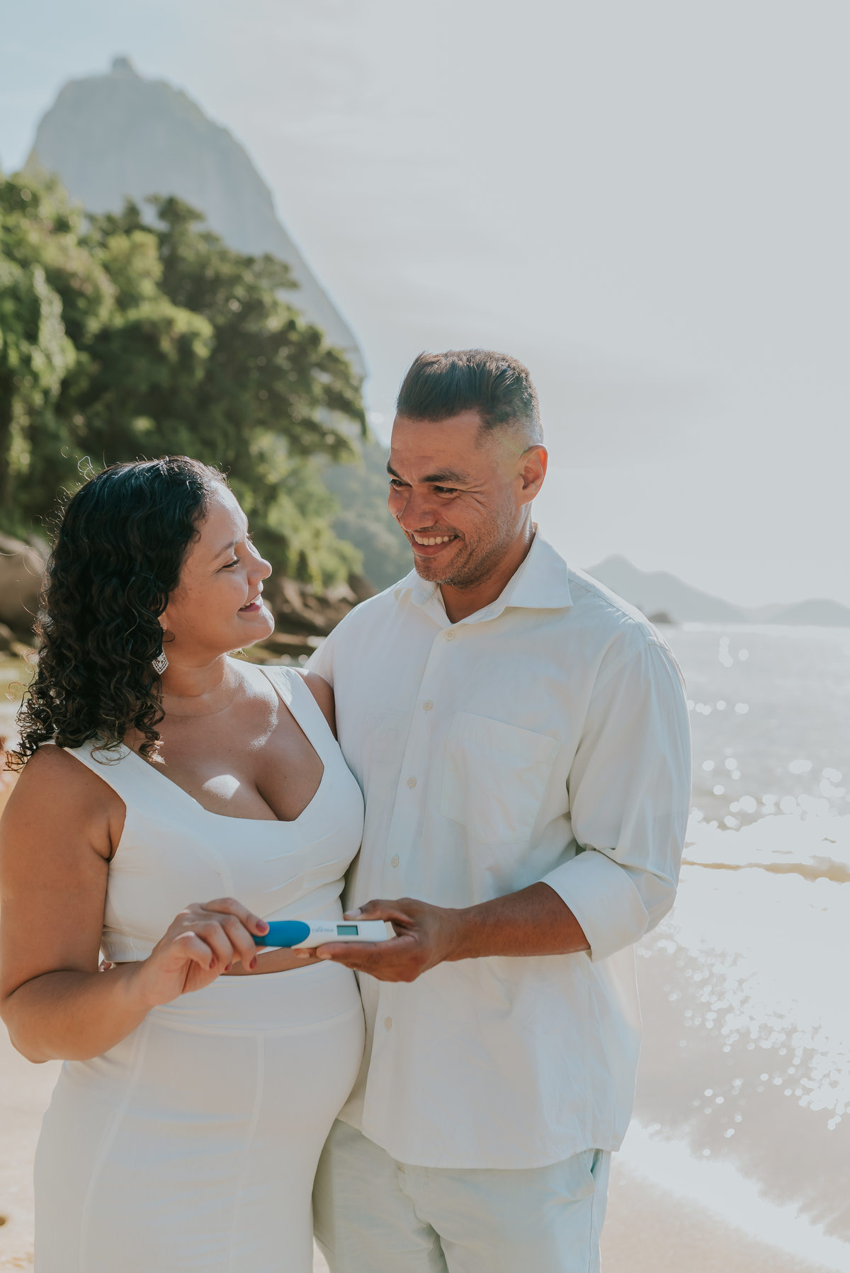 ensaio revelação gestante praia vermelha urca externo Rio de Janeiro fotografia fotografa familia bruna Guerson a espera da leticia 