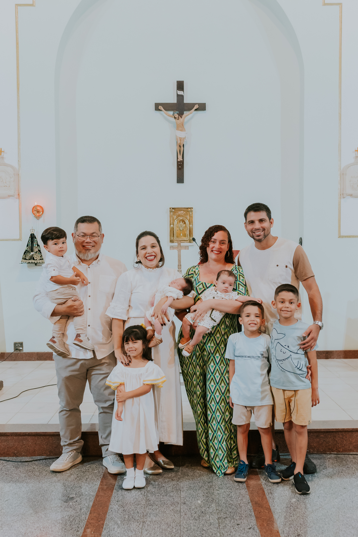 fotografia batizado batismo igreja sagrada família morro do ouro ilha do governador ribeira Rio de Janeiro fotografa familia Pedro mitsuo 
