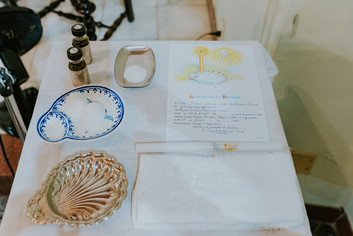 fotografia batizado batismo igreja sagrada família morro do ouro ilha do governador ribeira Rio de Janeiro fotografa familia Pedro mitsuo 