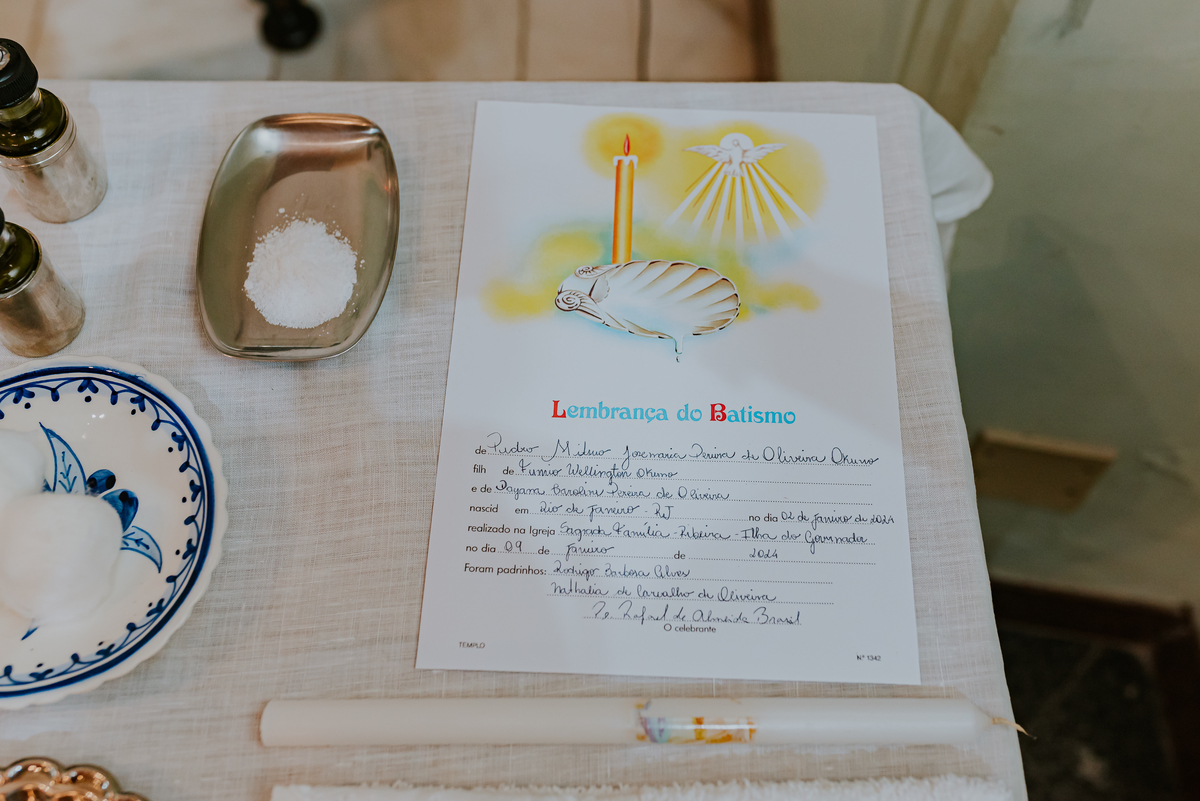 fotografia batizado batismo igreja sagrada família morro do ouro ilha do governador ribeira Rio de Janeiro fotografa familia Pedro mitsuo 