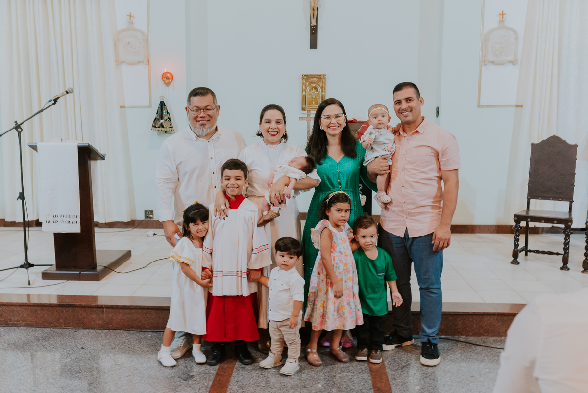 fotografia batizado batismo igreja sagrada família morro do ouro ilha do governador ribeira Rio de Janeiro fotografa familia Pedro mitsuo 