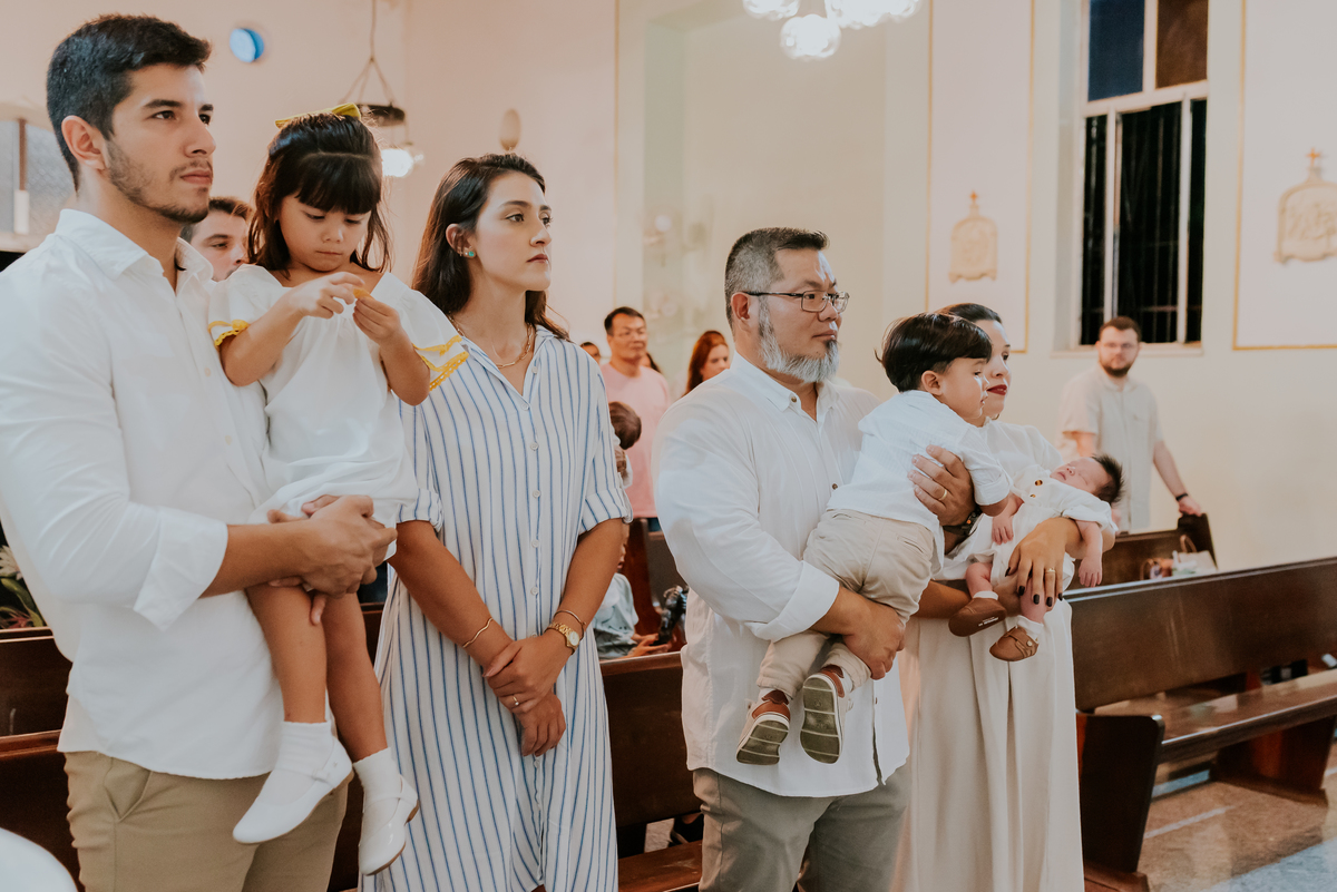 fotografia batizado batismo igreja sagrada família morro do ouro ilha do governador ribeira Rio de Janeiro fotografa familia Pedro mitsuo fotografia batizado batismo igreja sagrada família morro do ouro ilha do governador ribeira Rio de Janeiro fotografa 