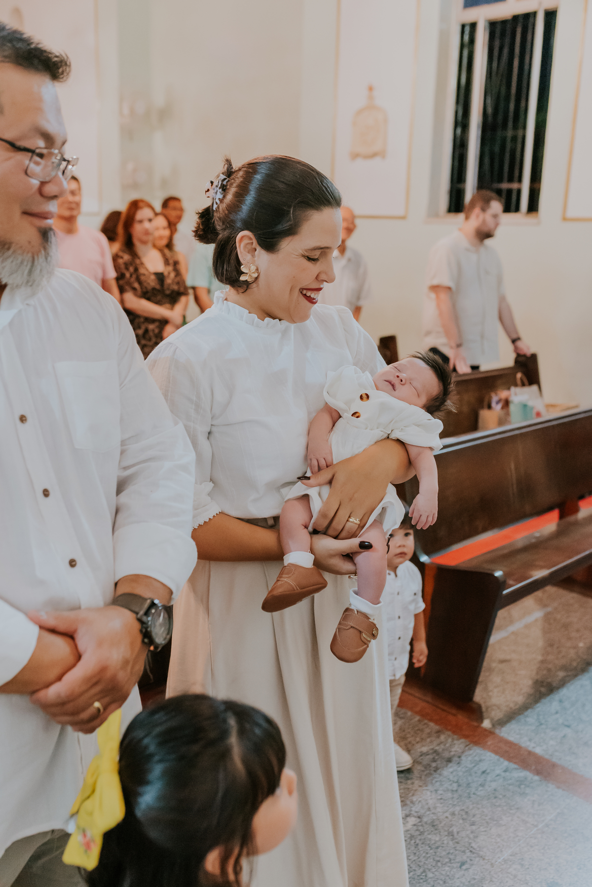 fotografia batizado batismo igreja sagrada família morro do ouro ilha do governador ribeira Rio de Janeiro fotografa familia Pedro mitsuo 