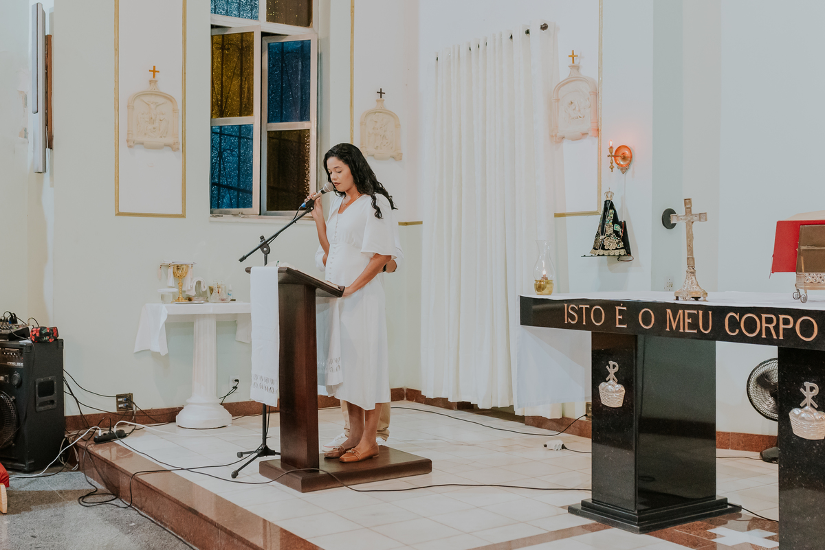 fotografia batizado batismo igreja sagrada família morro do ouro ilha do governador ribeira Rio de Janeiro fotografa familia Pedro mitsuo 