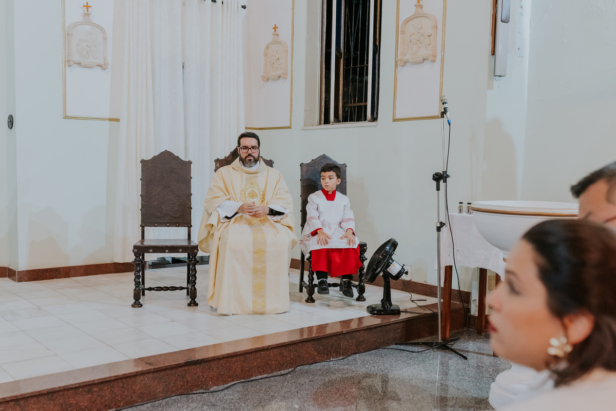 fotografia batizado batismo igreja sagrada família morro do ouro ilha do governador ribeira Rio de Janeiro fotografa familia Pedro mitsuo 