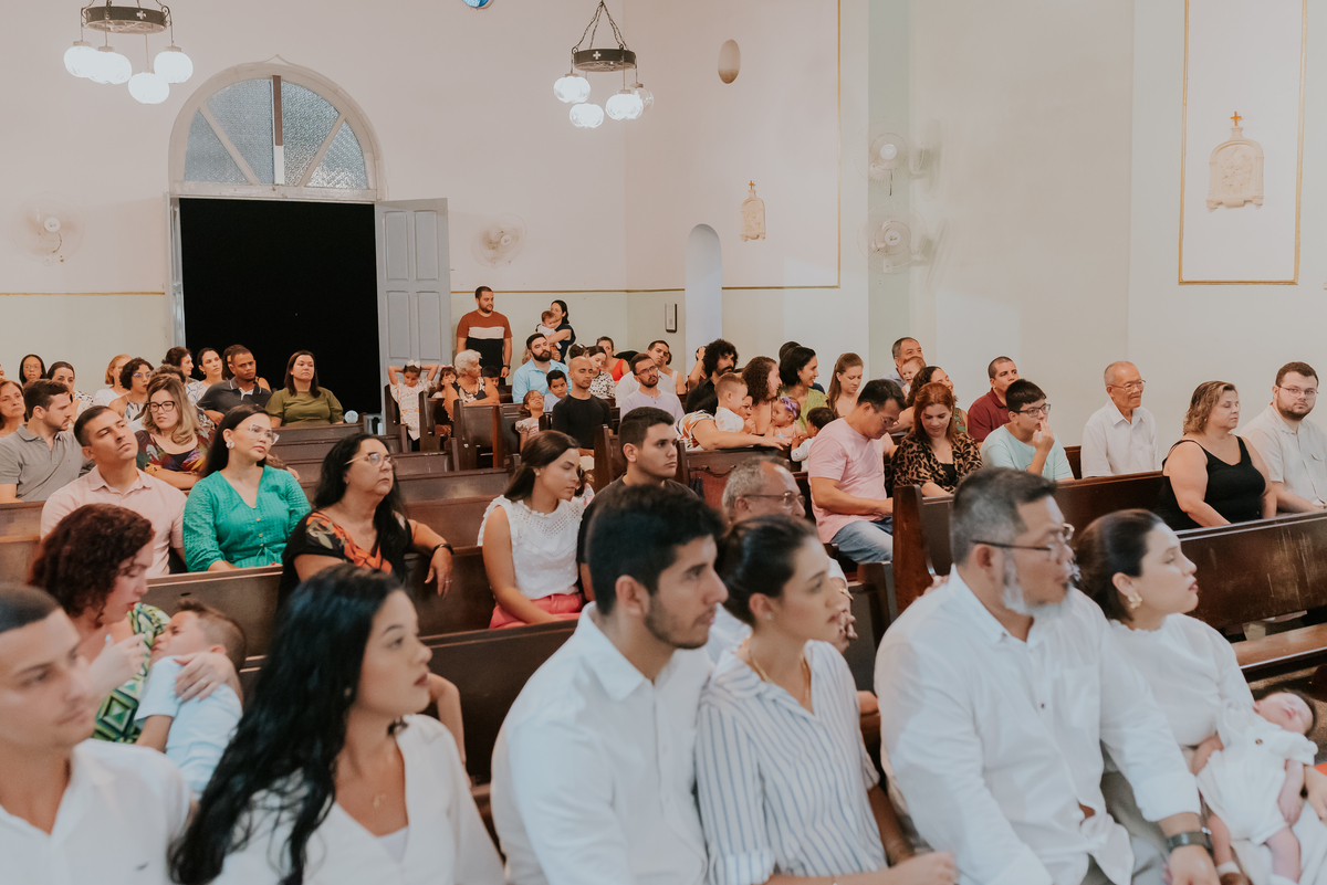 fotografia batizado batismo igreja sagrada família morro do ouro ilha do governador ribeira Rio de Janeiro fotografa familia Pedro mitsuo 