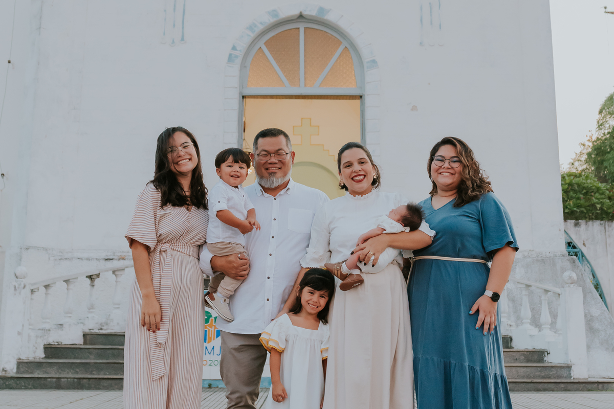 fotografia batizado batismo igreja sagrada família morro do ouro ilha do governador ribeira Rio de Janeiro fotografa familia Pedro mitsuo 