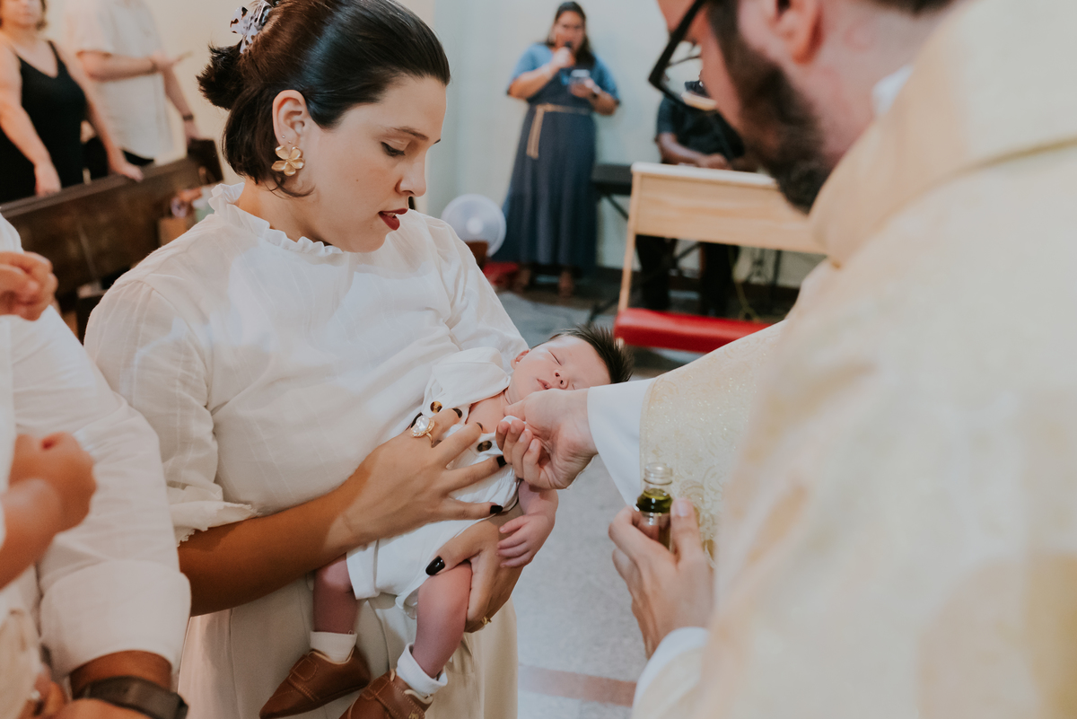 fotografia batizado batismo igreja sagrada família morro do ouro ilha do governador ribeira Rio de Janeiro fotografa familia Pedro mitsuo 