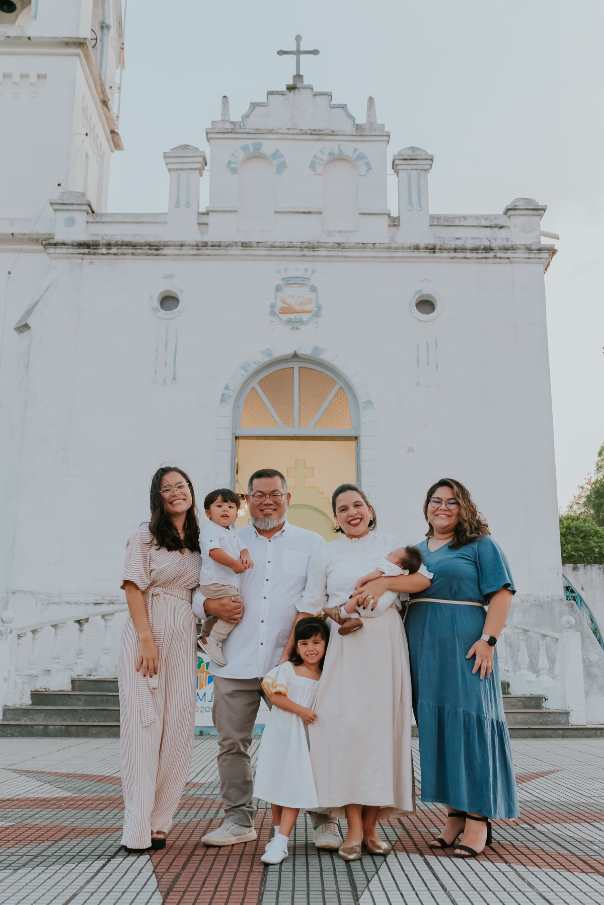 fotografia batizado batismo igreja sagrada família morro do ouro ilha do governador ribeira Rio de Janeiro fotografa familia Pedro mitsuo 