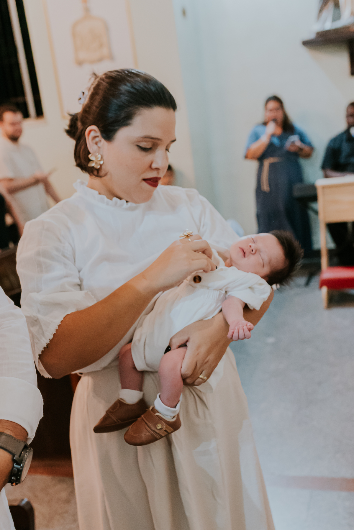 fotografia batizado batismo igreja sagrada família morro do ouro ilha do governador ribeira Rio de Janeiro fotografa familia Pedro mitsuo 