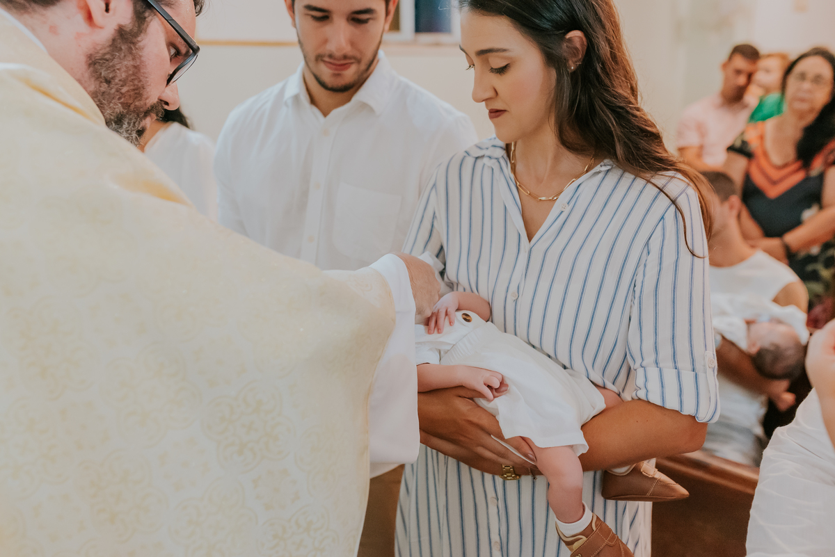 fotografia batizado batismo igreja sagrada família morro do ouro ilha do governador ribeira Rio de Janeiro fotografa familia Pedro mitsuo 