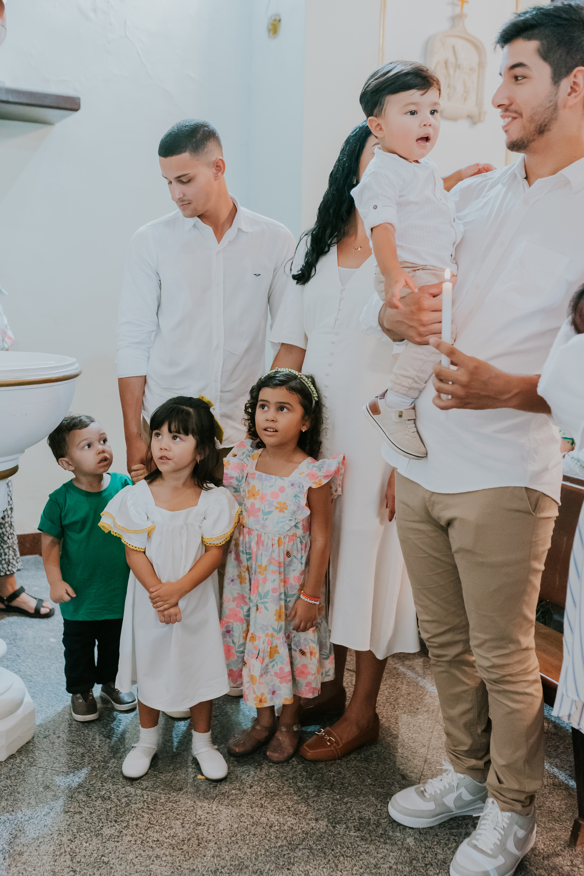 fotografia batizado batismo igreja sagrada família morro do ouro ilha do governador ribeira Rio de Janeiro fotografa familia Pedro mitsuo 