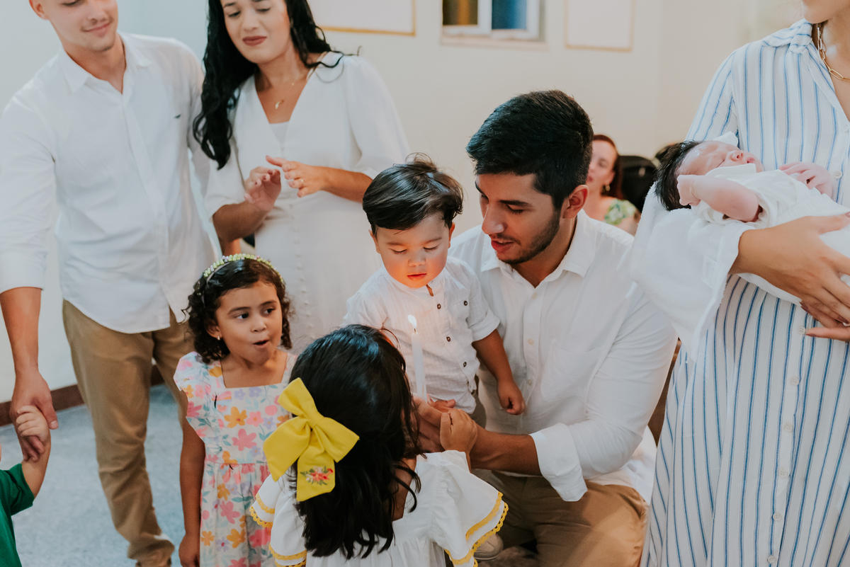fotografia batizado batismo igreja sagrada família morro do ouro ilha do governador ribeira Rio de Janeiro fotografa familia Pedro mitsuo 