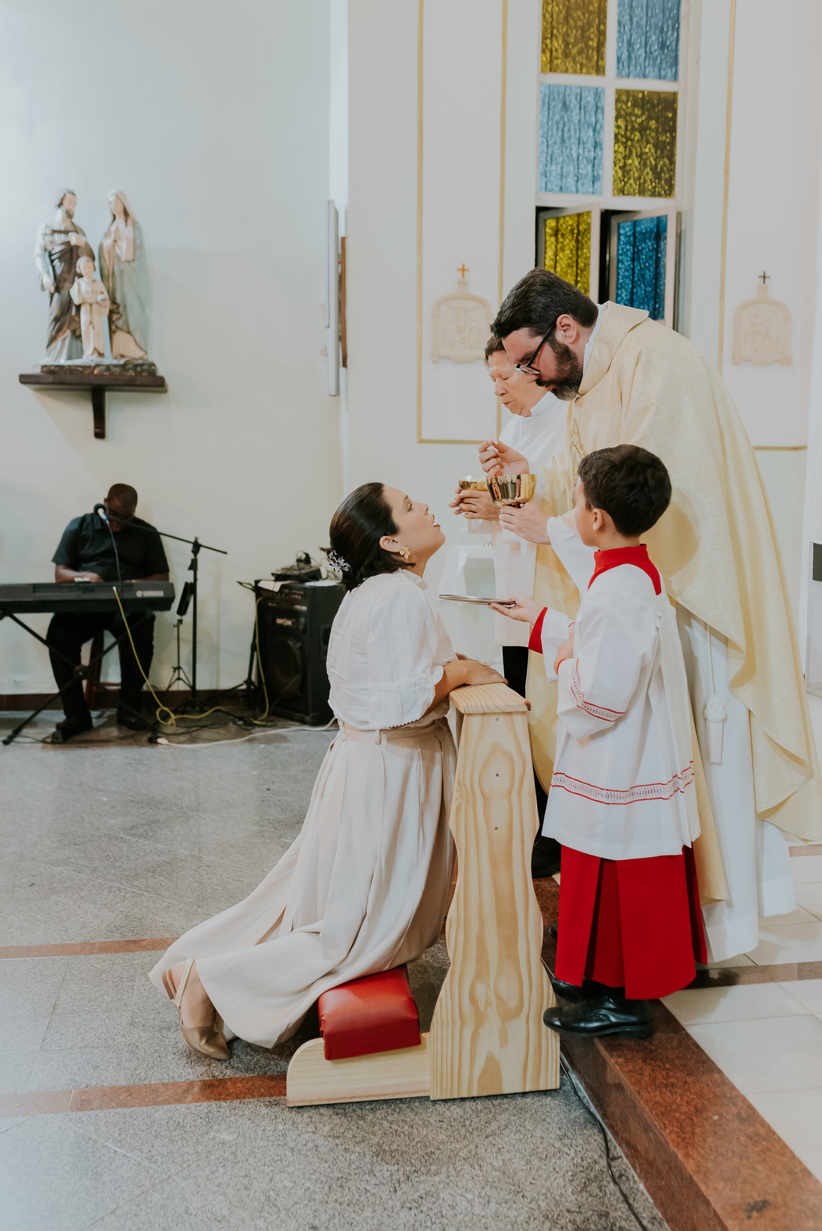 fotografia batizado batismo igreja sagrada família morro do ouro ilha do governador ribeira Rio de Janeiro fotografa familia Pedro mitsuo 