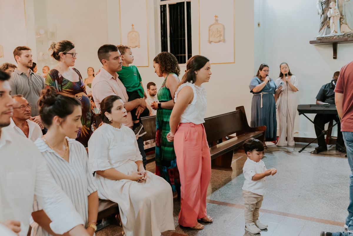 fotografia batizado batismo igreja sagrada família morro do ouro ilha do governador ribeira Rio de Janeiro fotografa familia Pedro mitsuo 